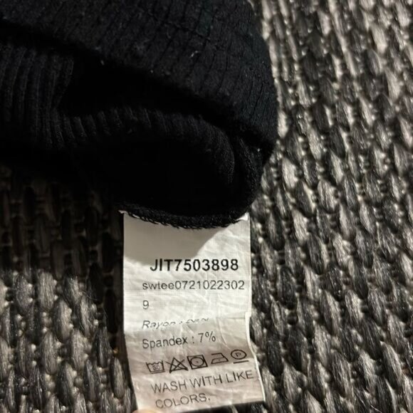 SHEIN black top - Picture 4 of 4